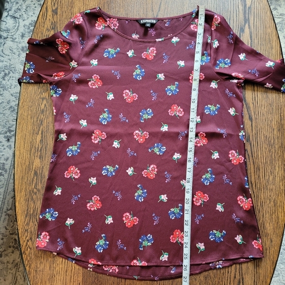 Express Maroon Floral Bell Sleeve Blouse Size Women's Medium - Picture 8 of 11